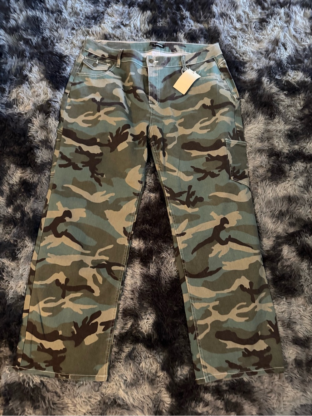 Women’s Camouflage Cargo Jeans - Green Camo Utility Style
